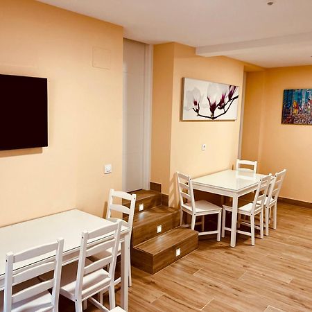 Apartamentos San Nicolas ログローニョ エクステリア 写真