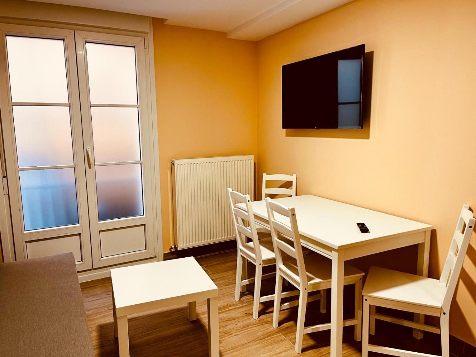 Apartamentos San Nicolas ログローニョ エクステリア 写真